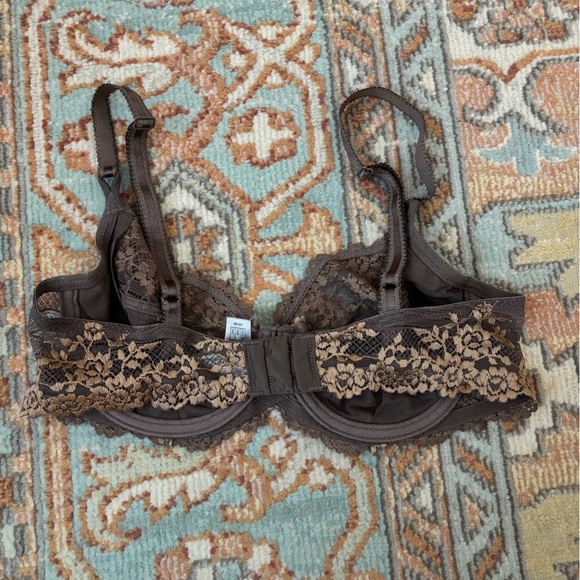 Elegant Lace Underwire Bra in Brown and Tan - Picture 4 of 6